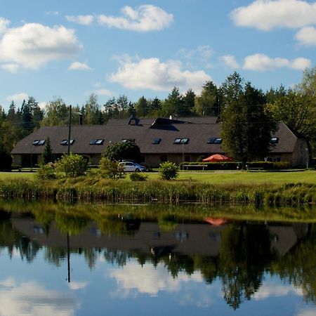 Smeceres Krogs Hotell Madona Exteriör bild